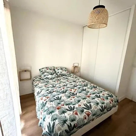 Resplendissant Yourhosthelper Bayonne